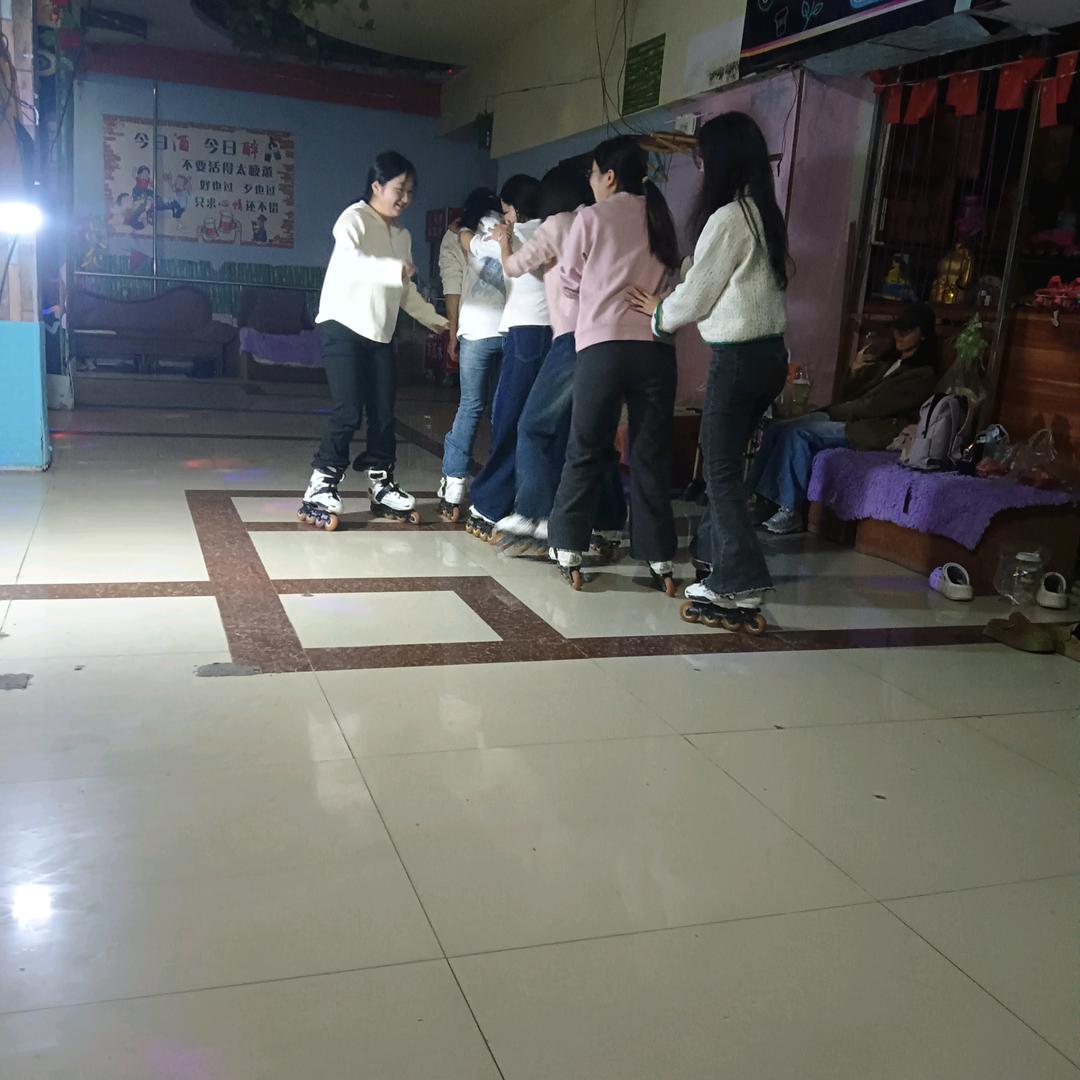 玉溪成人溜冰李姐一