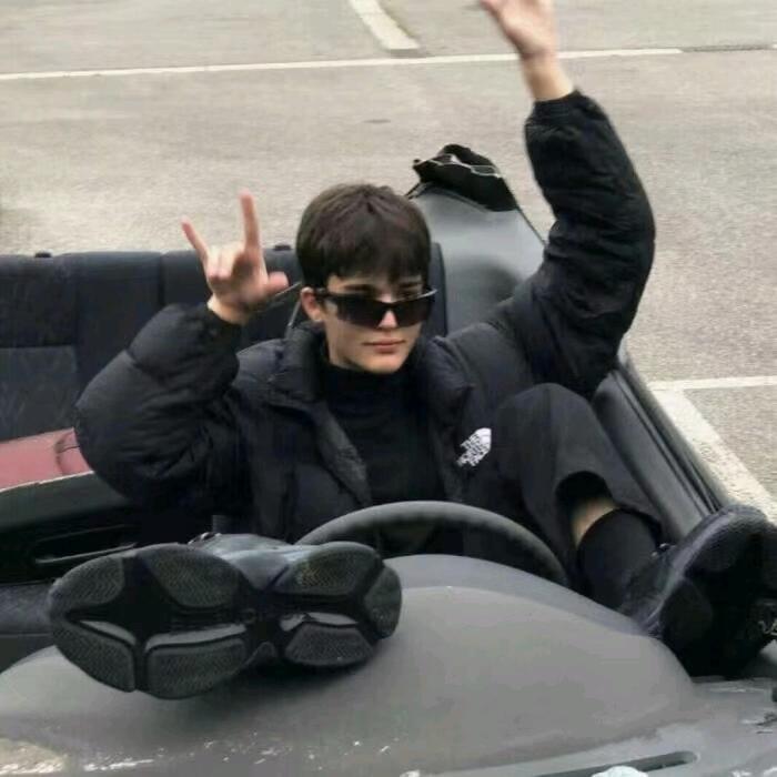 白天白云白日梦