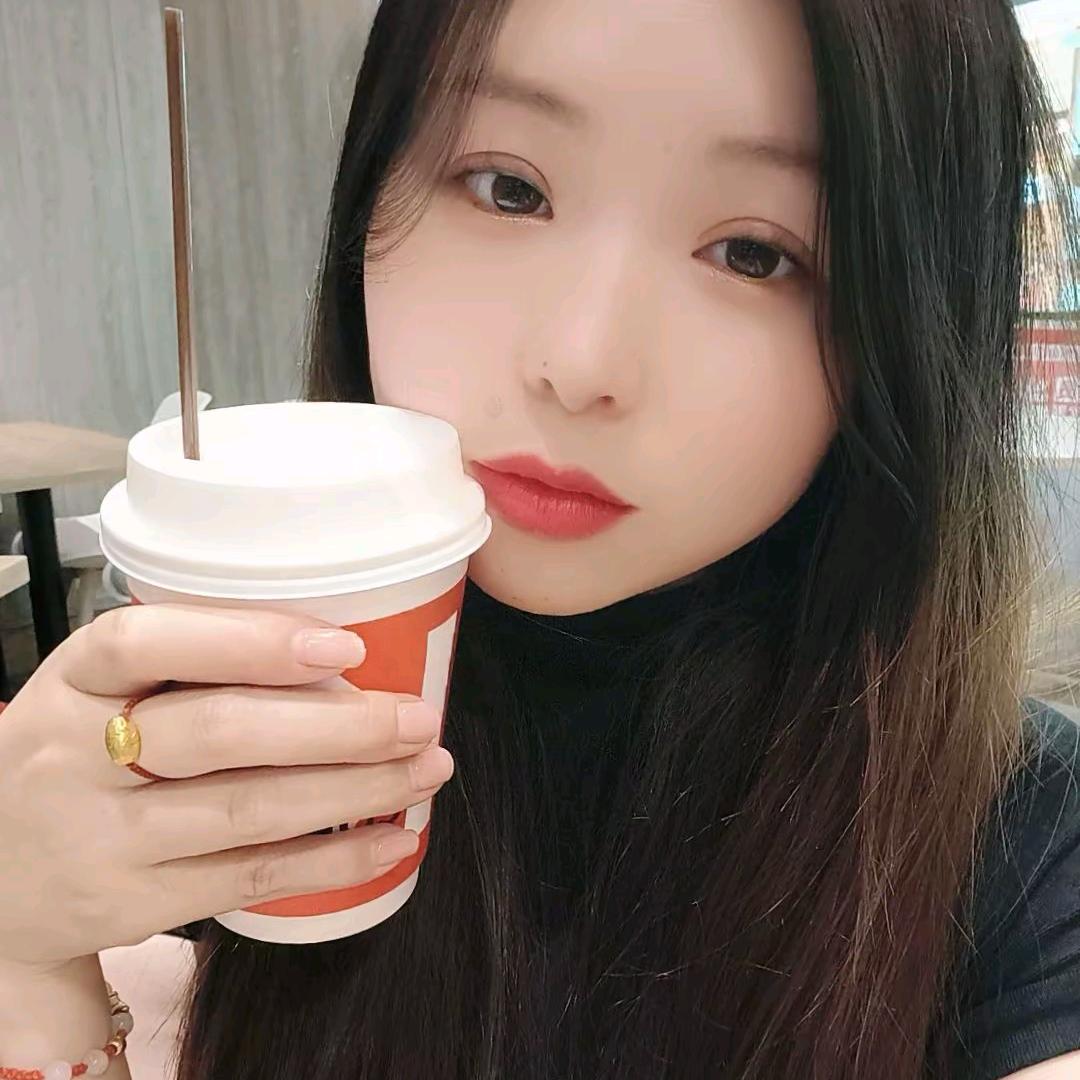 吃糖都不甜的年纪丶