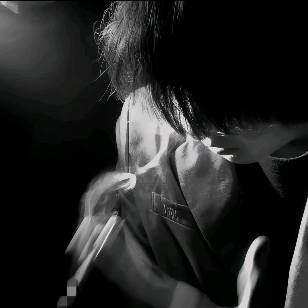 爱睡觉的青舟