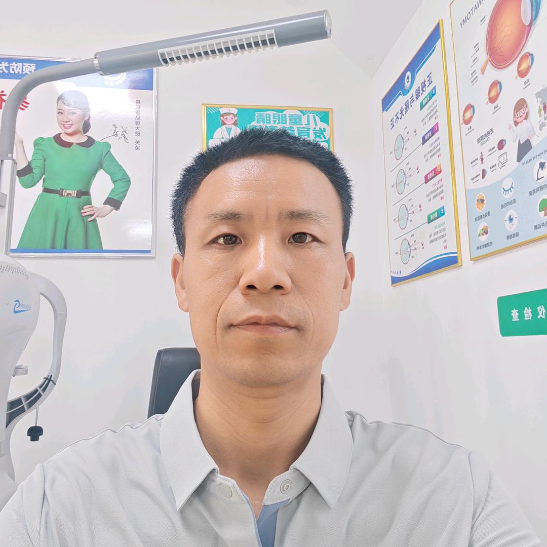 卫辉易视康控度镜验配