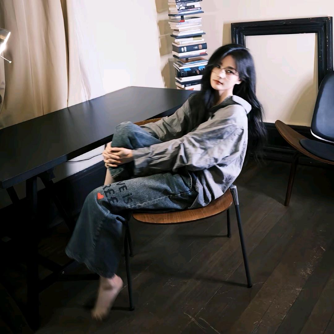 如果我是蟑螂你会为我尖叫吗