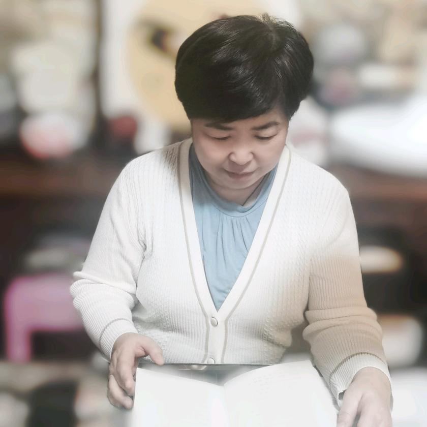 露臻悦读