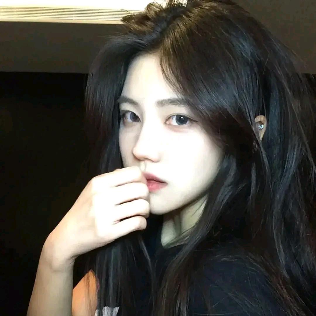 爱吃水蜜桃。