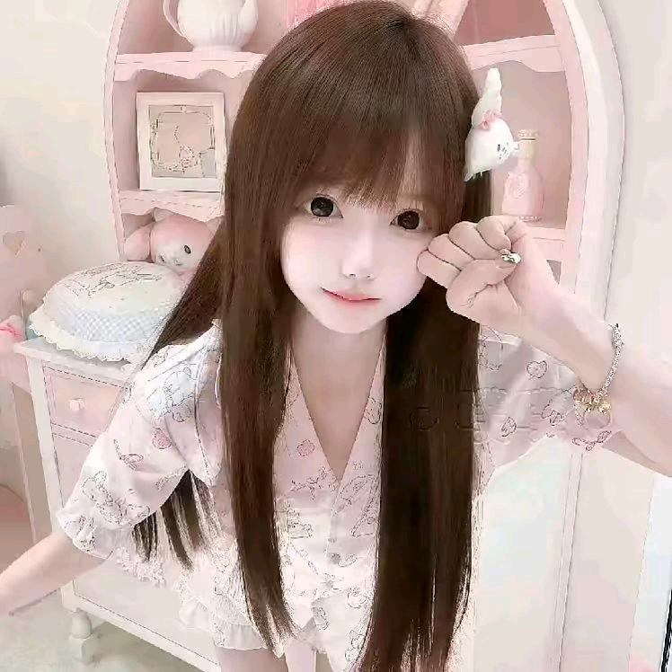 ꒦ິ^꒦ິ