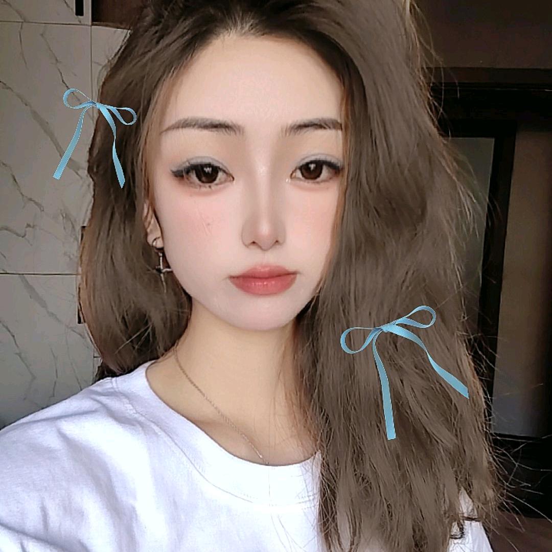 24K纯情小美😃