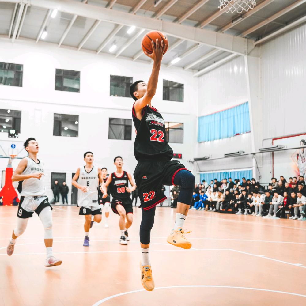 小杨同学爱篮球🏀