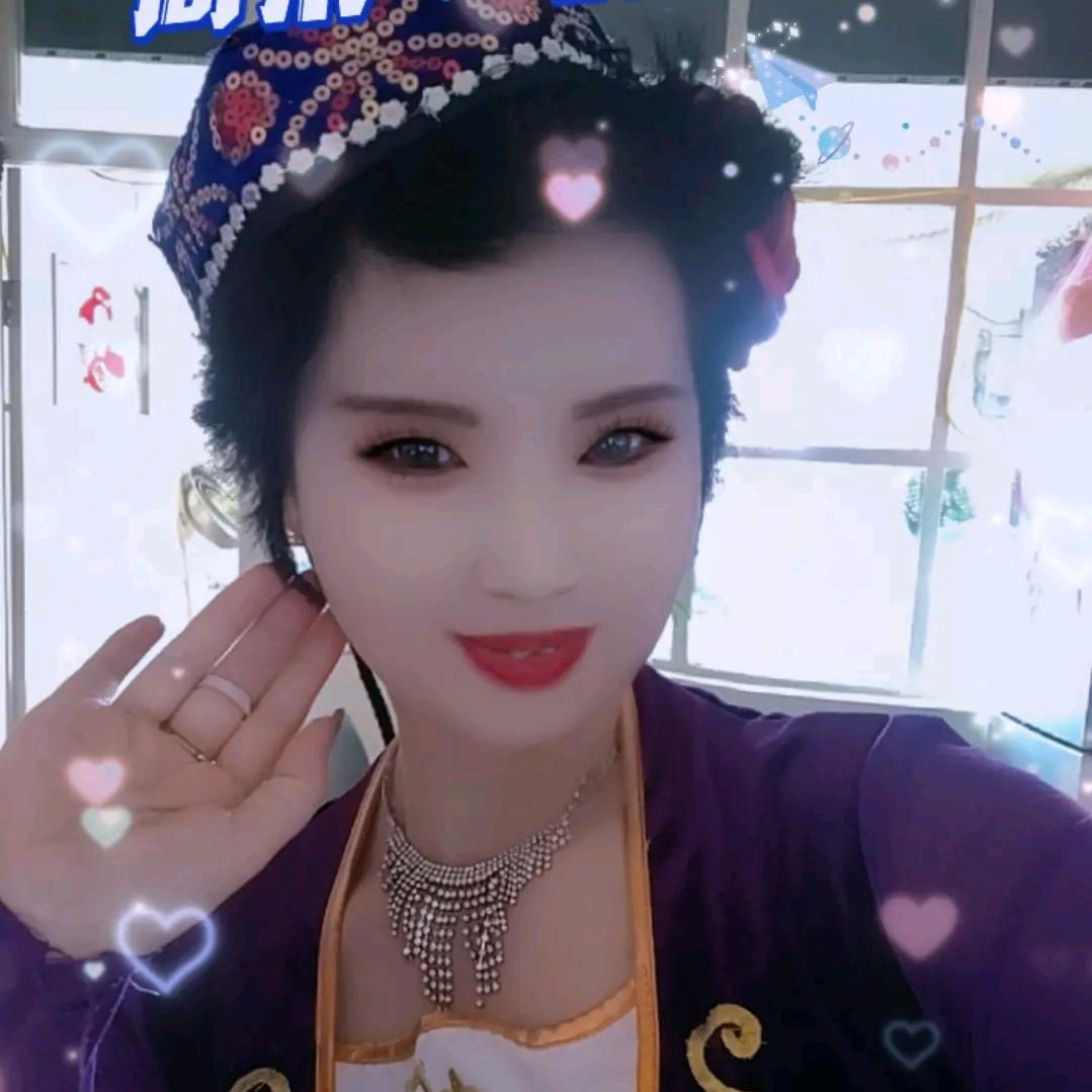云朵朵。