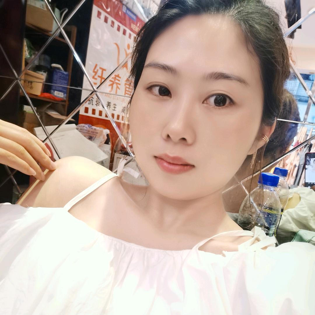 何包蛋的（何）