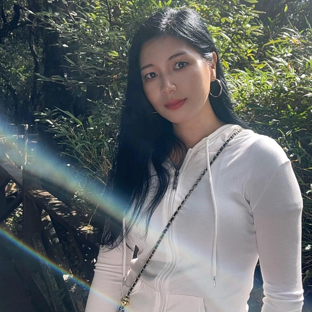 闺蜜比我好看