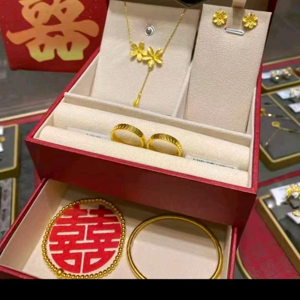 村东头那个小伙子