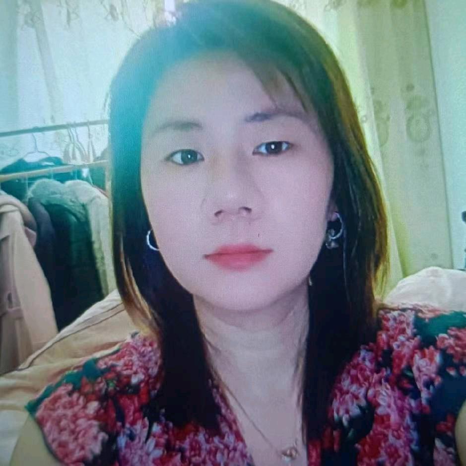 李芳