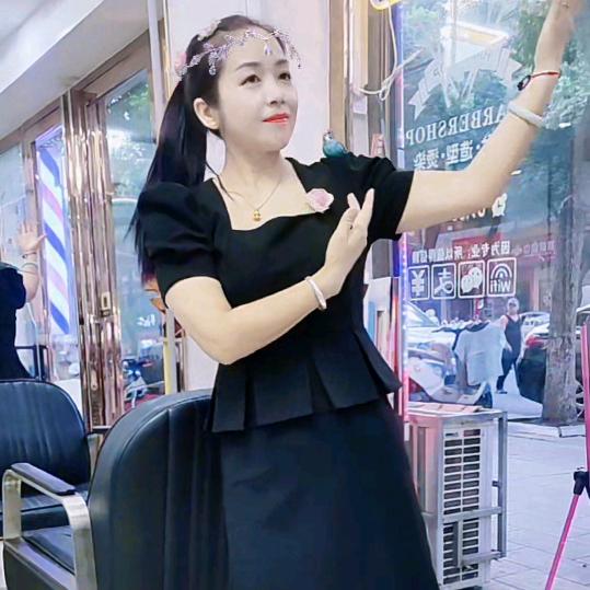 🧚‍♀️梅梅🧚‍♀️