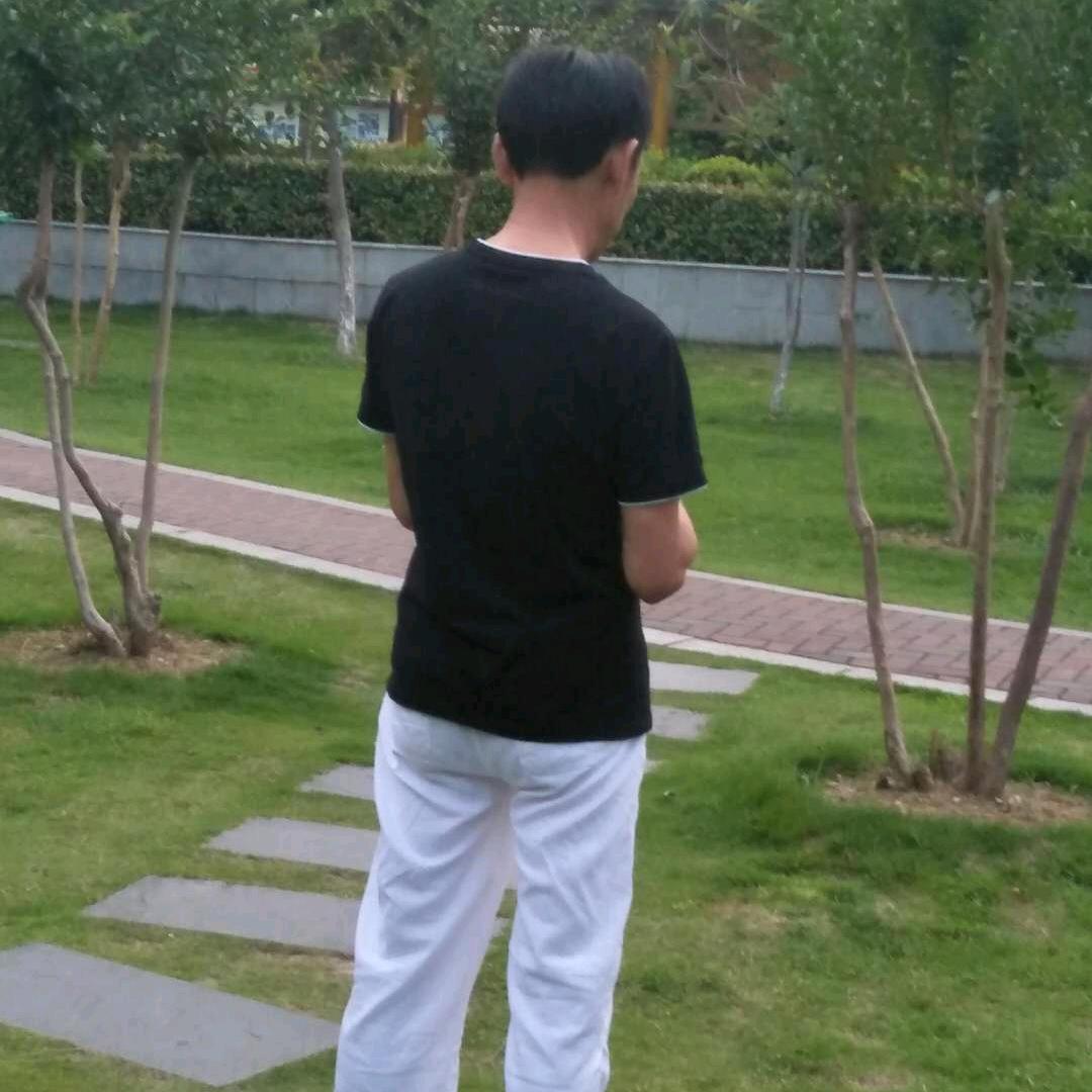 太阳下山有月亮