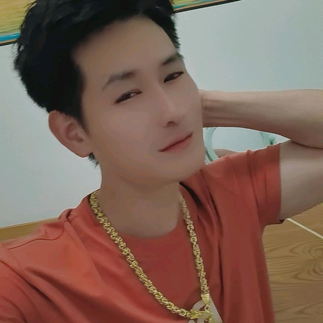 深夜小卫哥