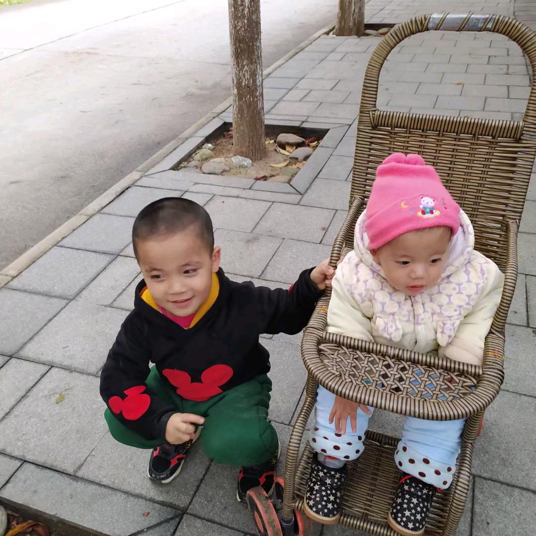 你真我就真，你假我就转身。