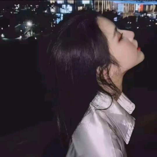 💞᭄꧁ 艳⃨࿐꧂ ོ