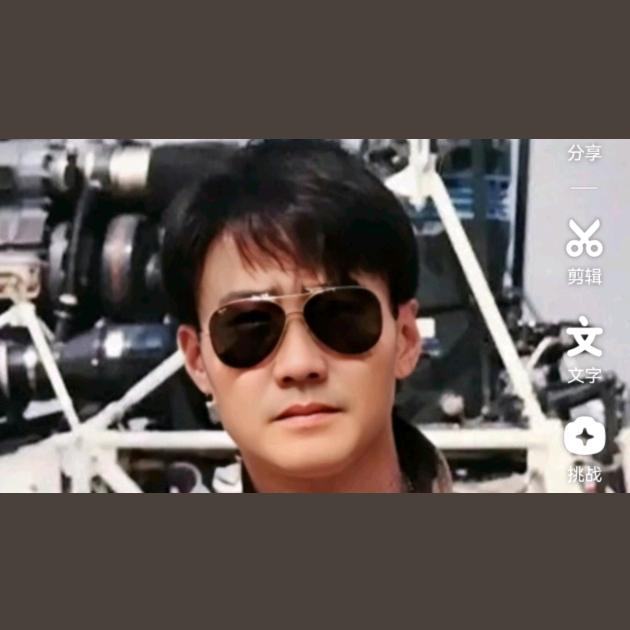 爱笑男孩