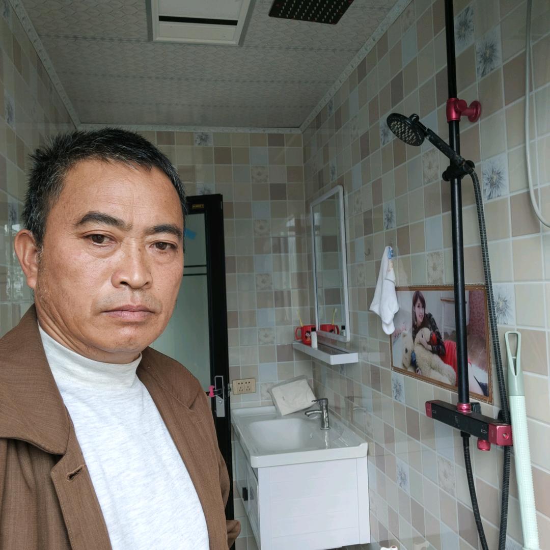 《一见忠情哥.》