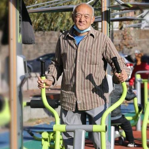 快乐老头爱运动