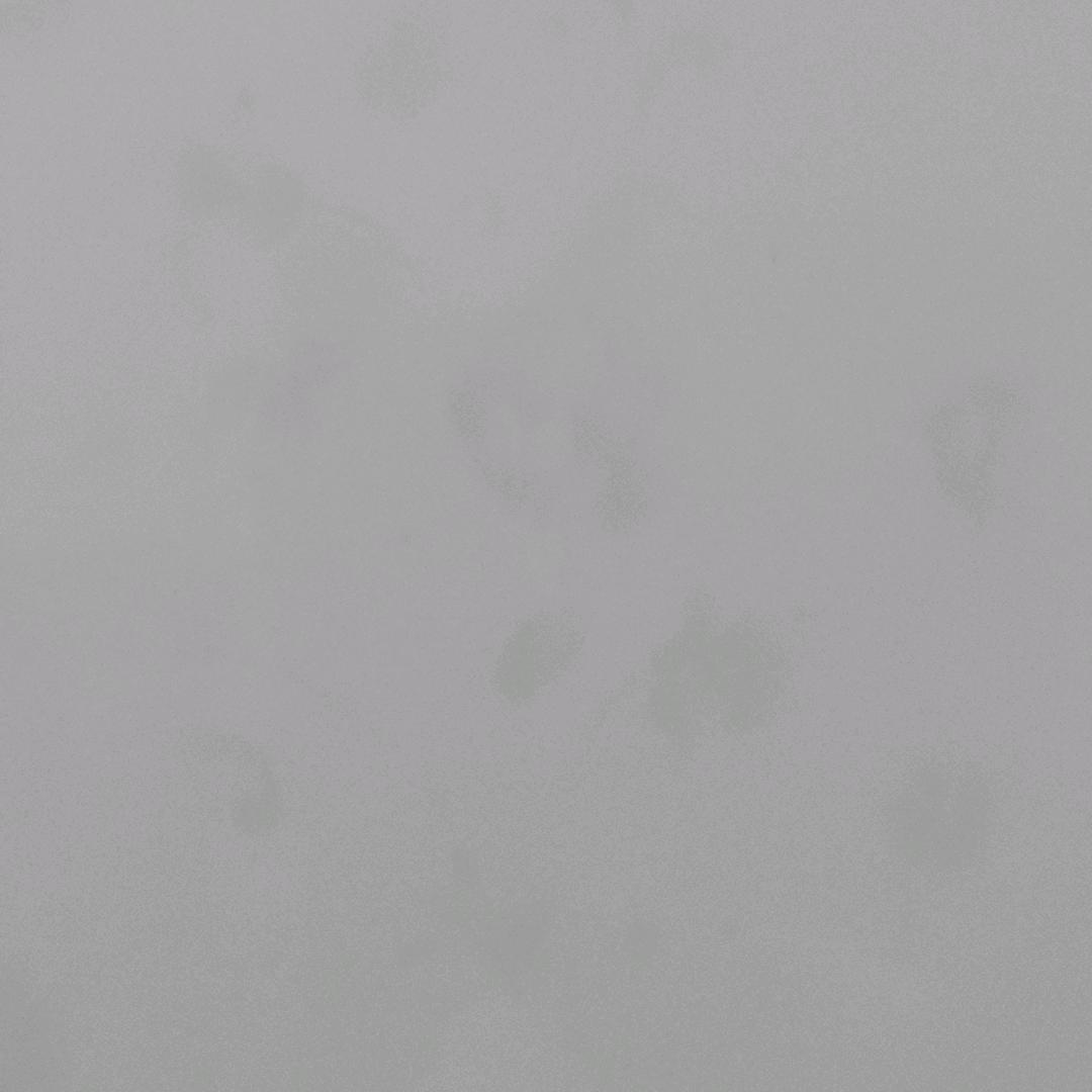 黄三~(在工地敲锤）