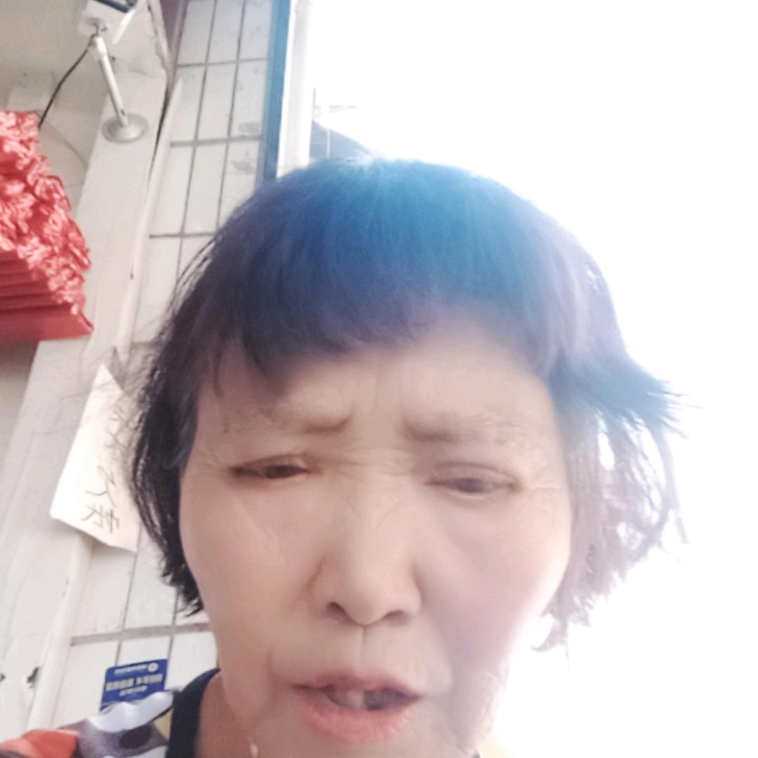 龙素花19829165O78正确