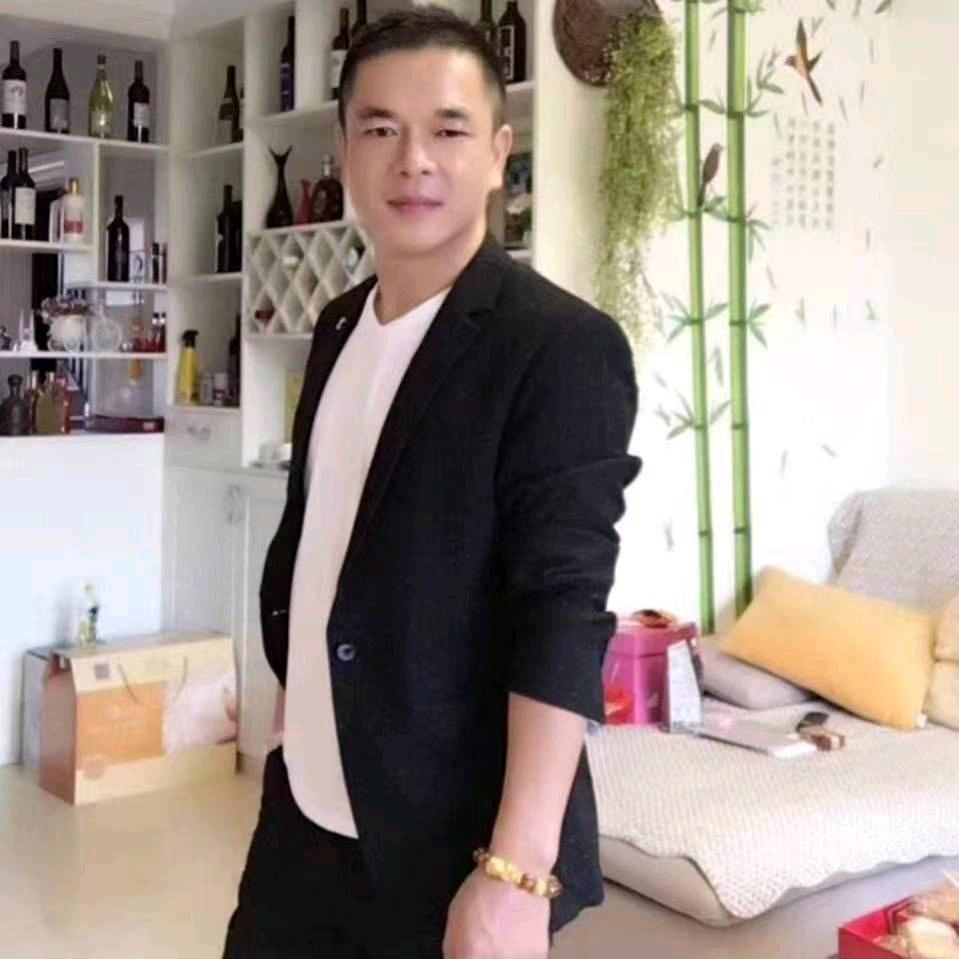东逸