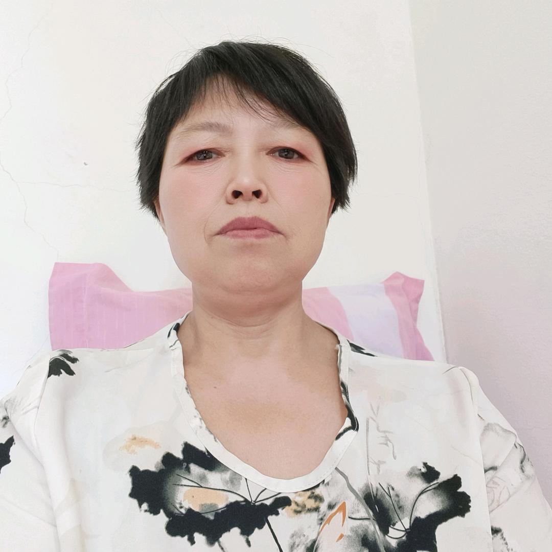 是个乞丐。