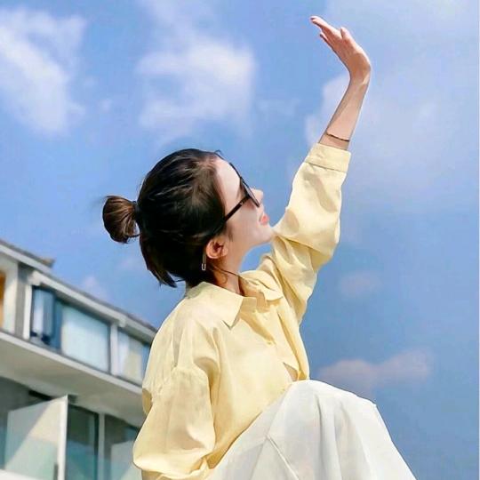 特爱游玩的米糊