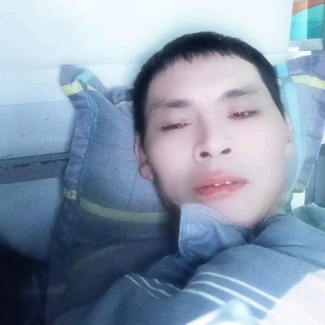 李