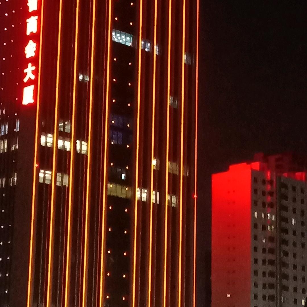 幸福就在一瞬间