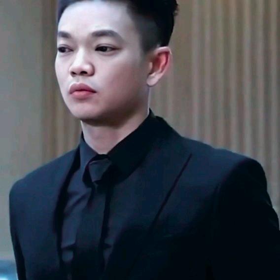 阳光小哥007