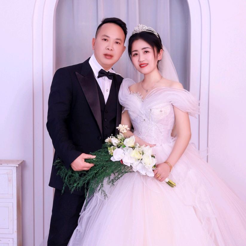 李鹰💃