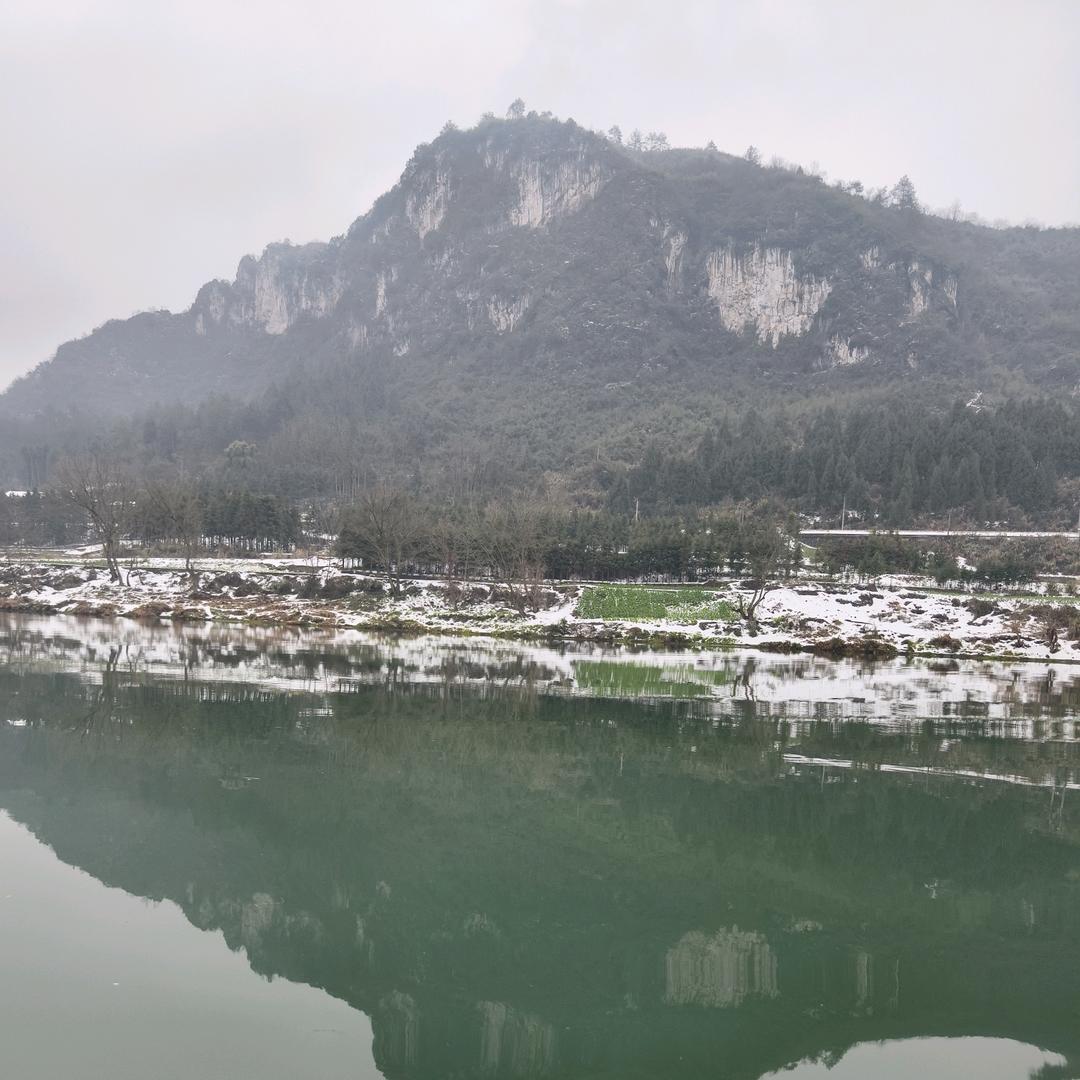 吊儿浪荡的小小造次