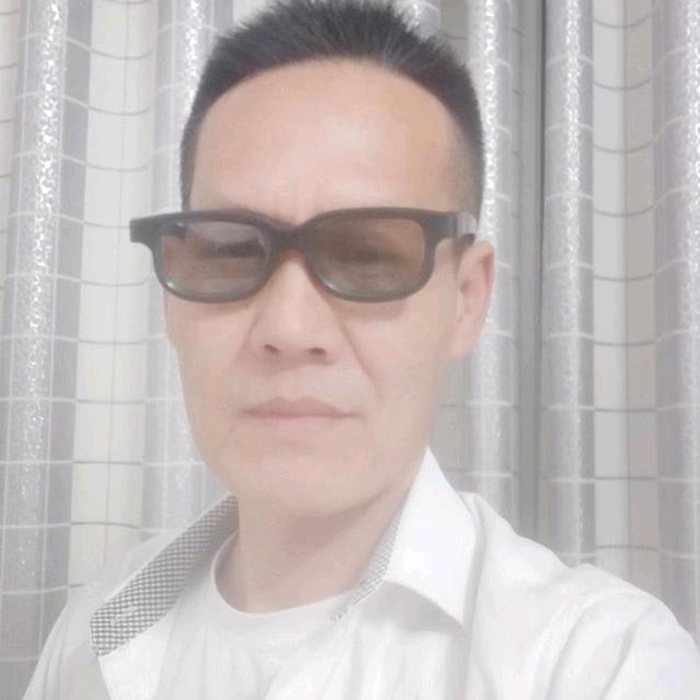 墨镜一戴谁都不爱