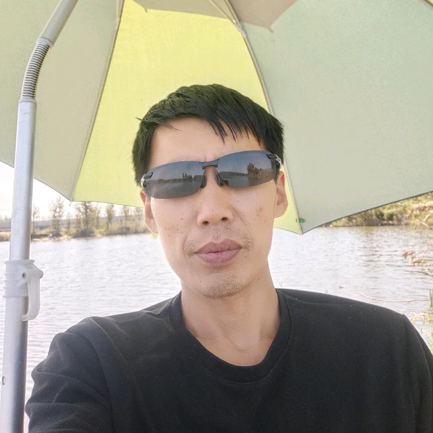 挖掘机，小任