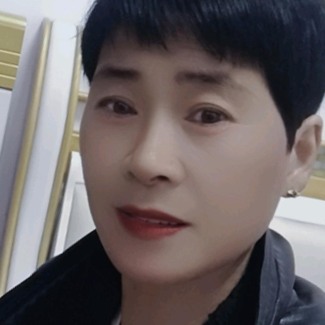 俩个宝贝的奶奶，拒聊天