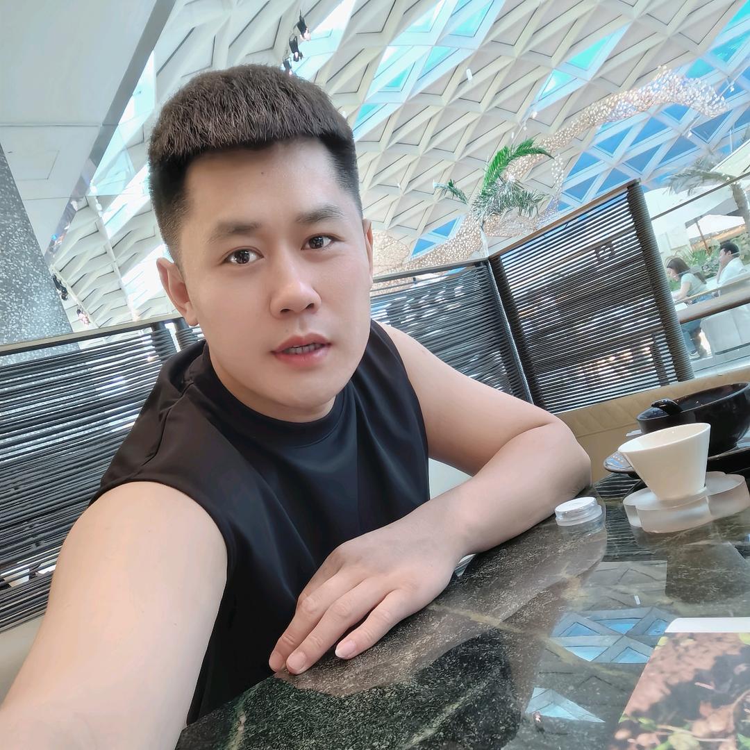 李拜天@