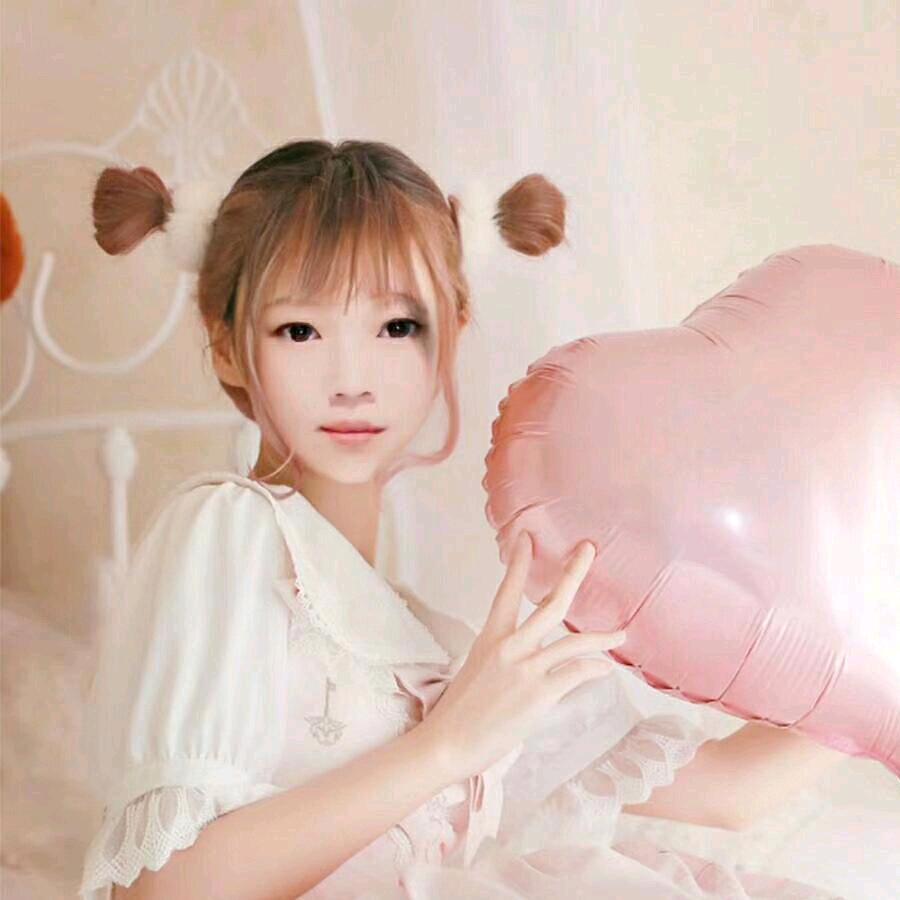默！