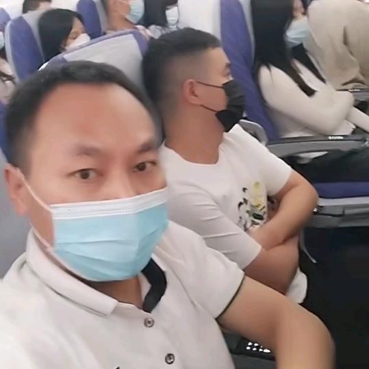 八零后的龙哥