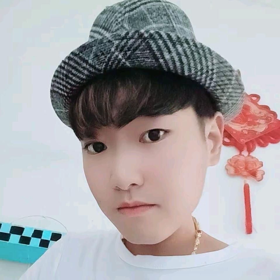 星星月月🌺🌺🌹🌹