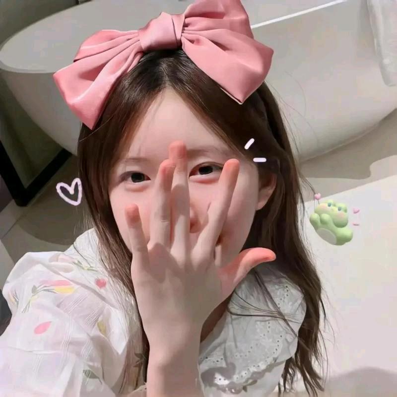 小吃货嘴馋了