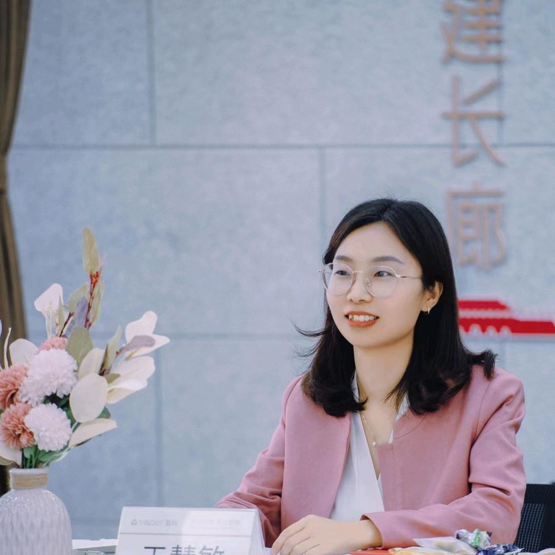 王律爱叨叨