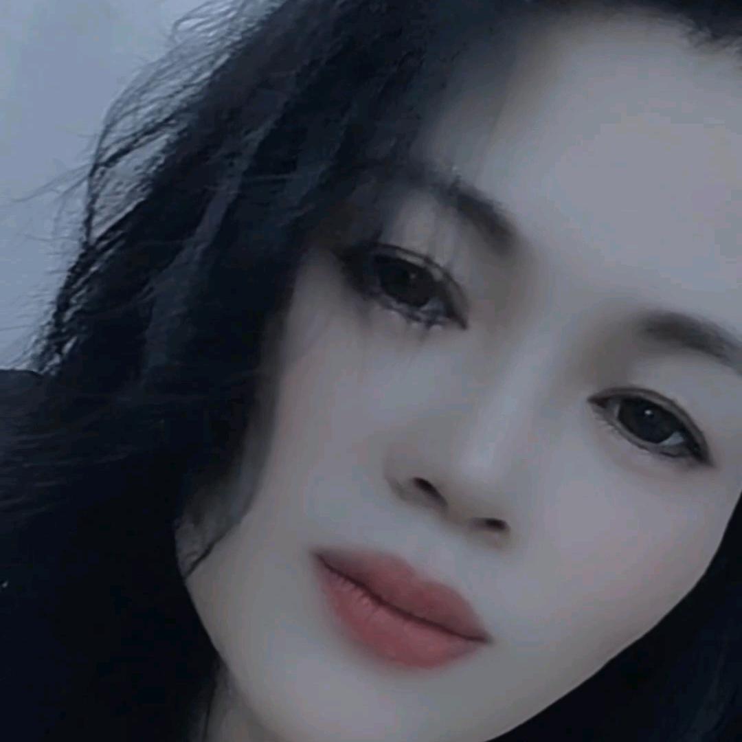 既然谁也依靠不了,只能让自已坚强!