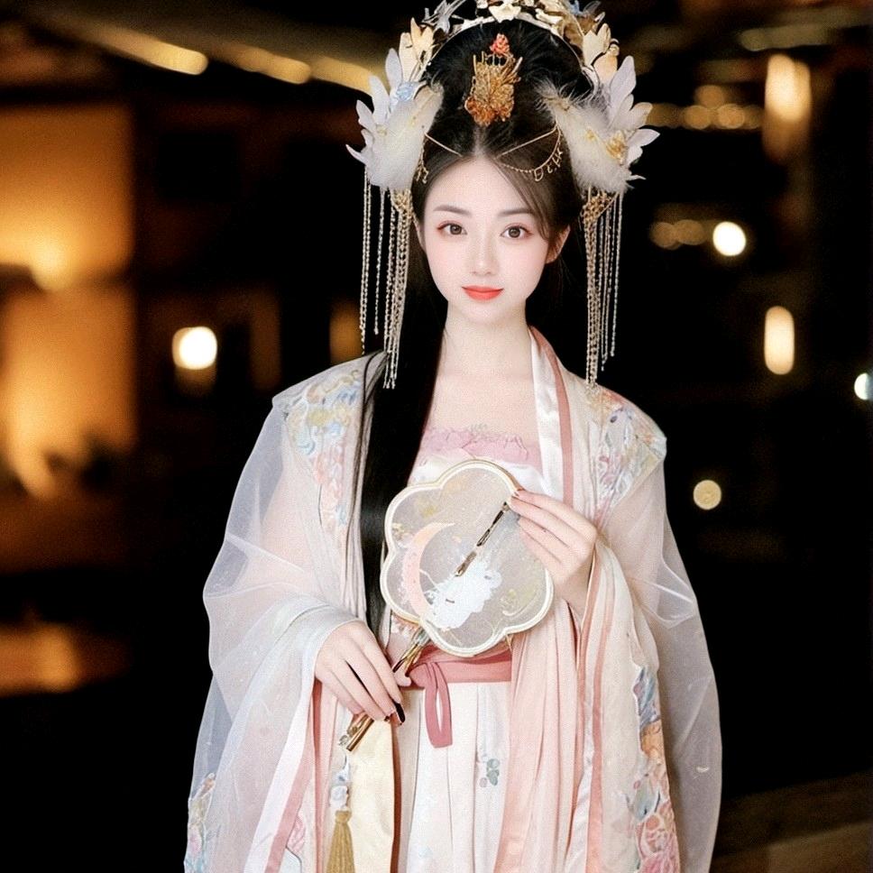 欧欣雨（美业总裁）