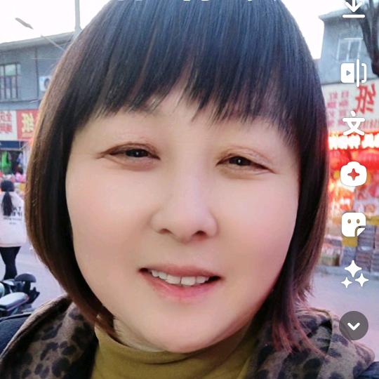 爱云服装店，地址林州市商业街西头路北💟