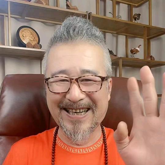 烟斗匠人（老张）