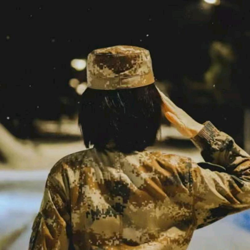 迷彩玫瑰（兵哥公寓）