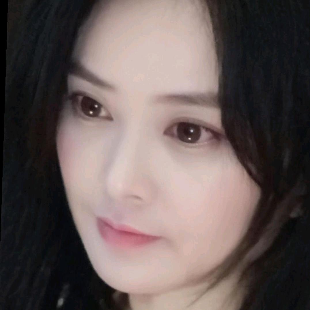 ༺༽☘️自由随❤️꧔ꦿ࿐ ོ