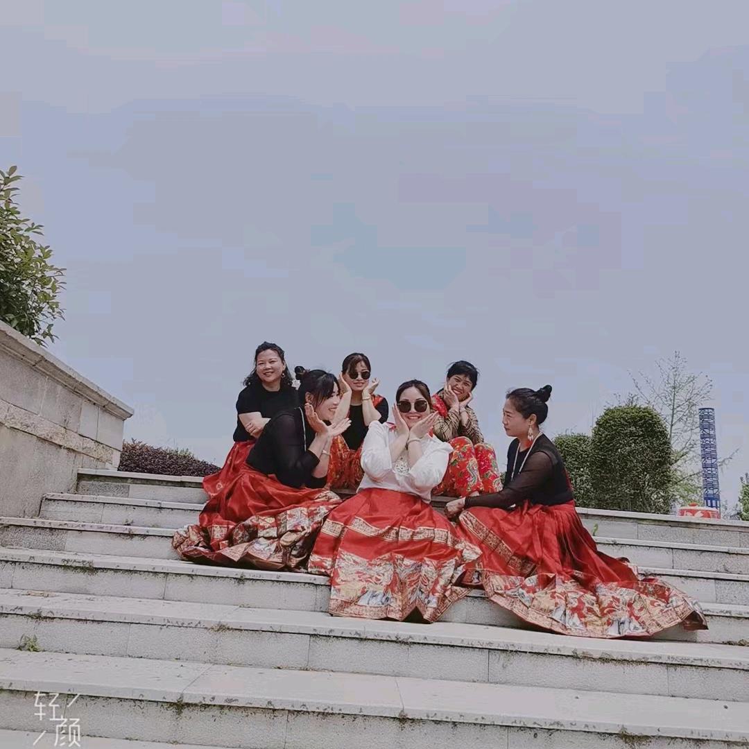 凤舞九天鼓舞队~~艳艳